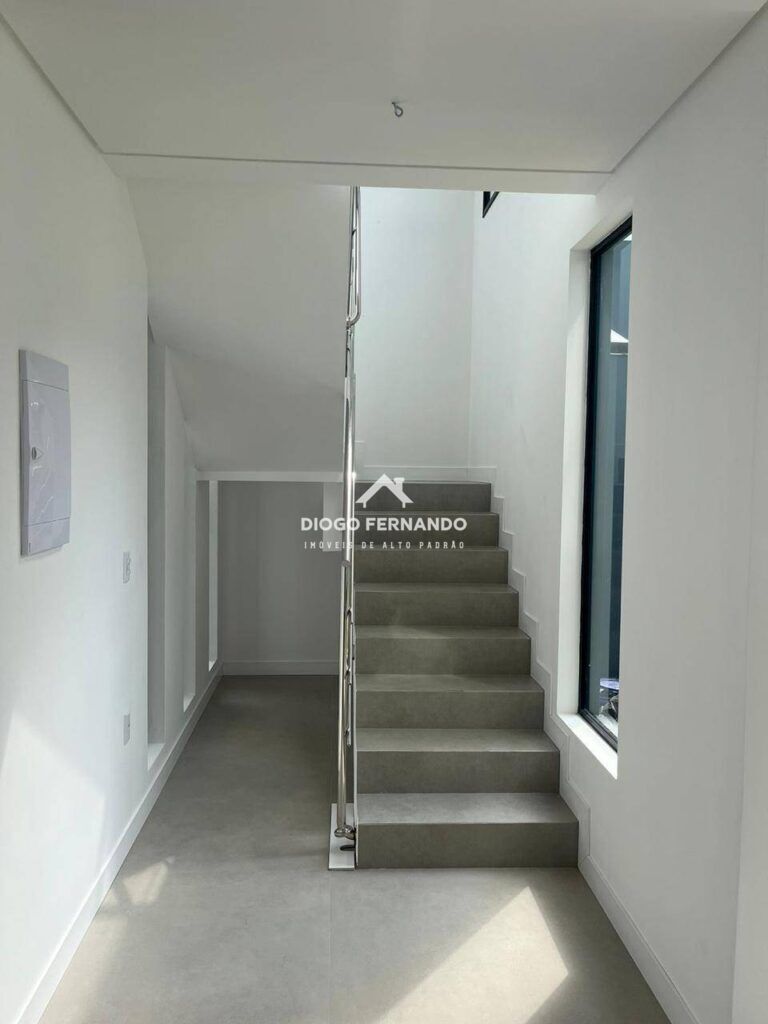 Casa à venda com 3 quartos, 180m² - Foto 4