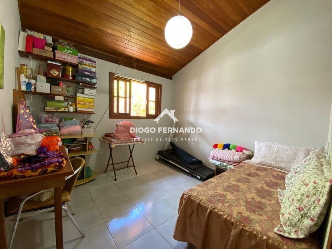 Casa à venda com 4 quartos, 220m² - Foto 11