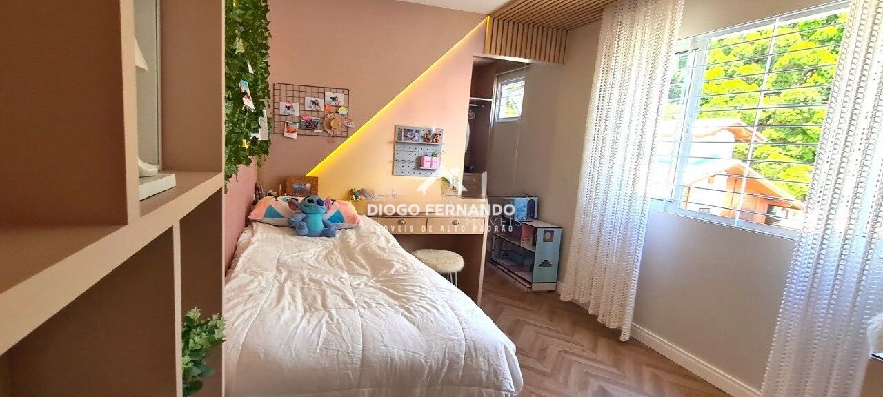 Casa à venda com 3 quartos, 225m² - Foto 13