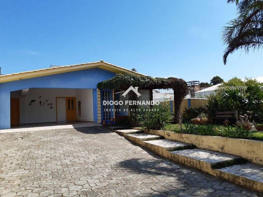 Casa à venda com 3 quartos, 167m² - Foto 1