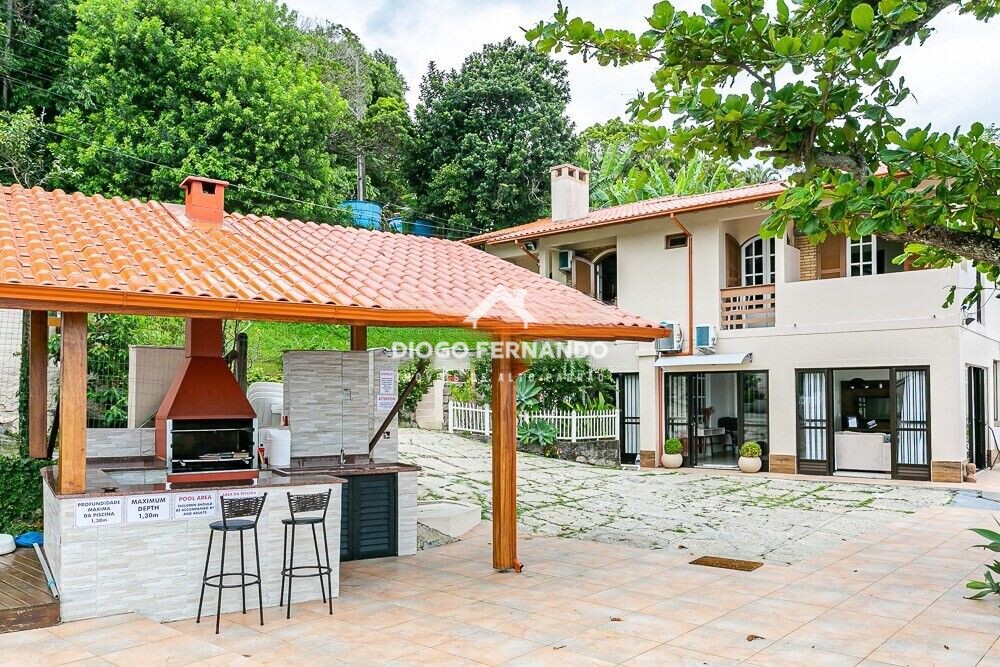 Casa à venda com 6 quartos, 298m² - Foto 20