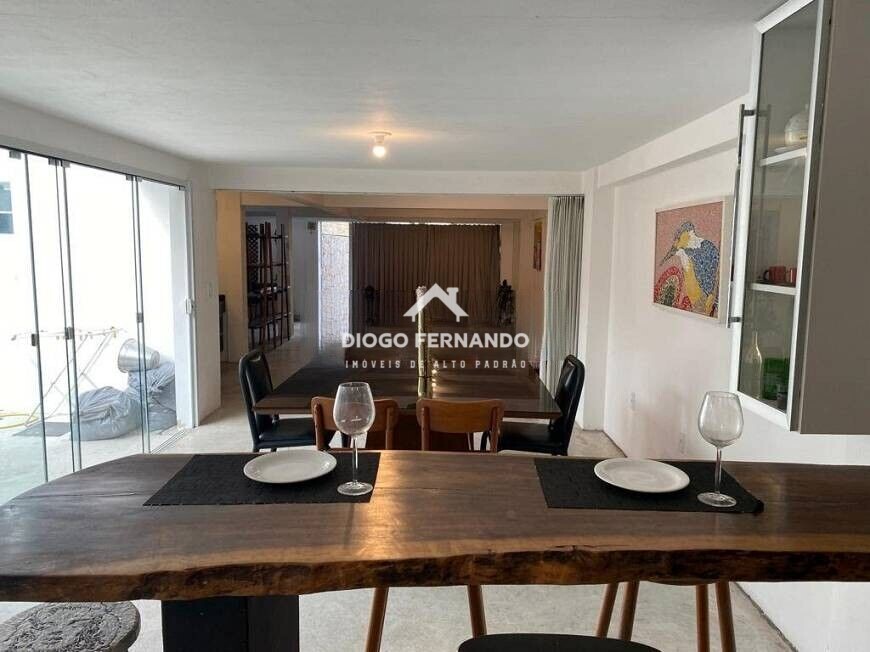 Casa à venda com 3 quartos, 210m² - Foto 14