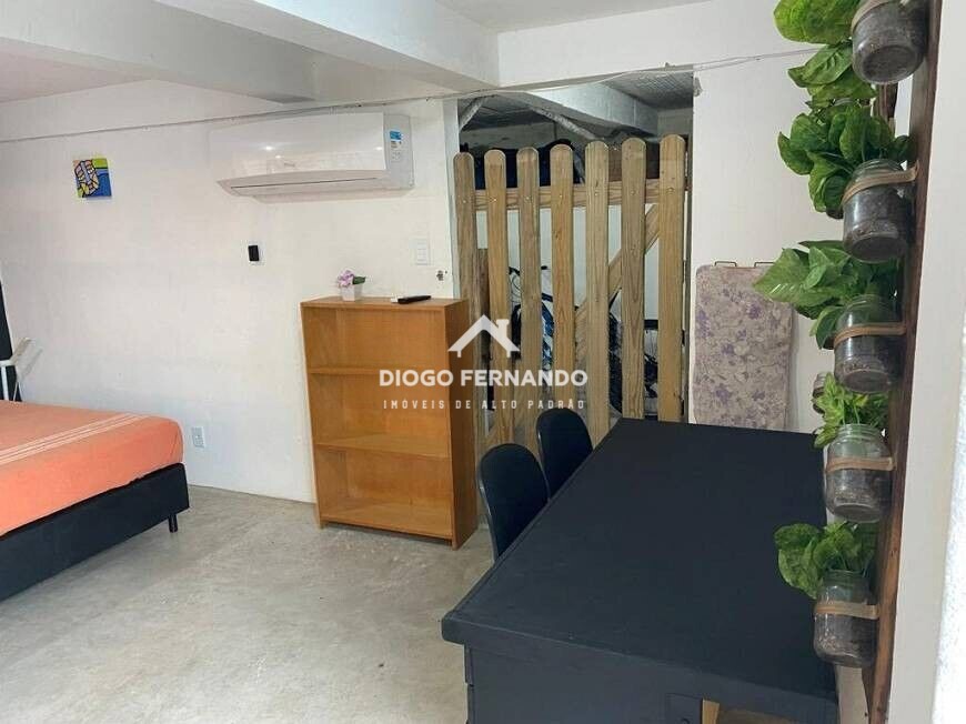 Casa à venda com 3 quartos, 210m² - Foto 8