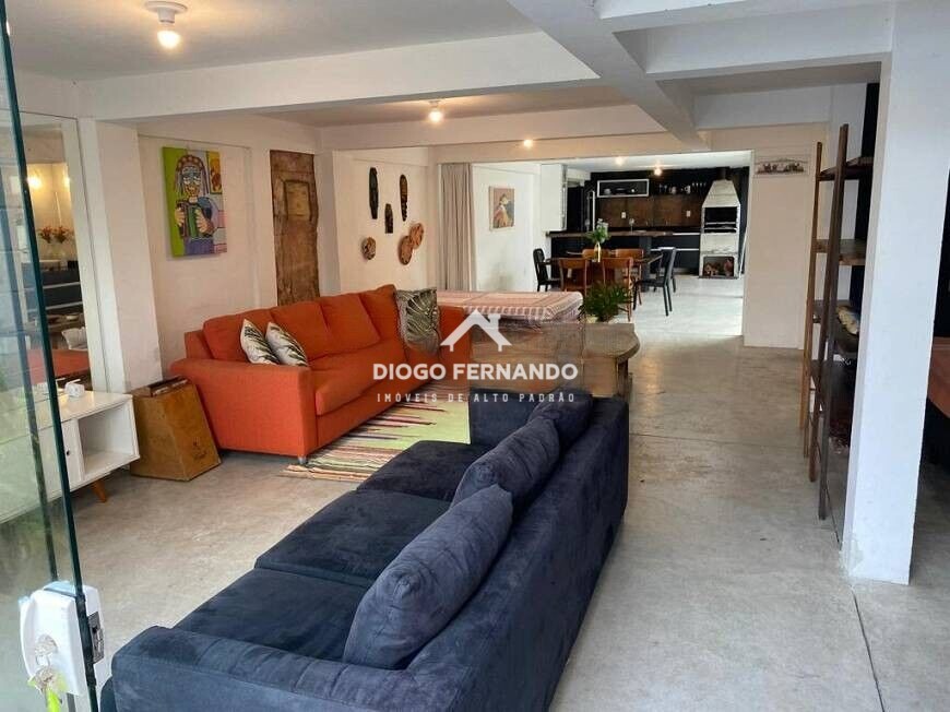 Casa à venda com 3 quartos, 210m² - Foto 5