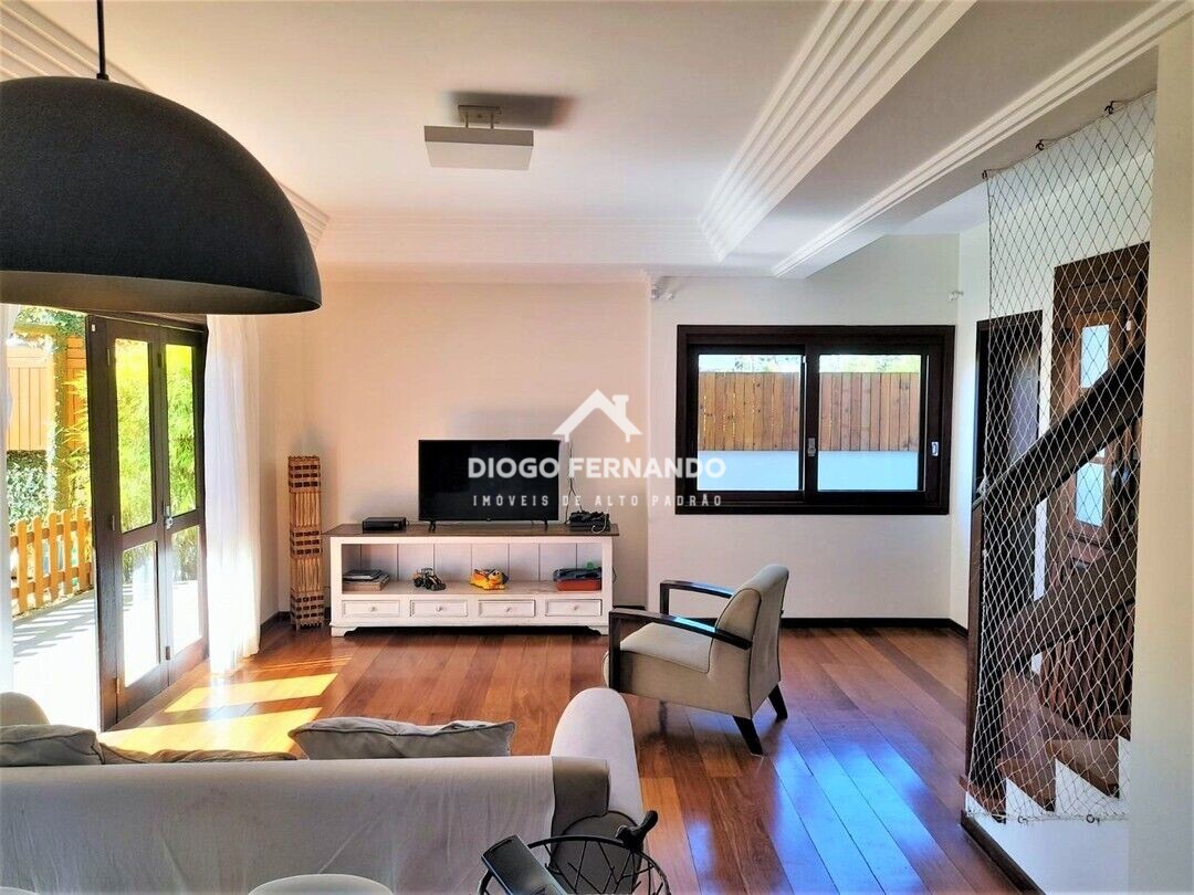 Casa à venda com 5 quartos, 237m² - Foto 6