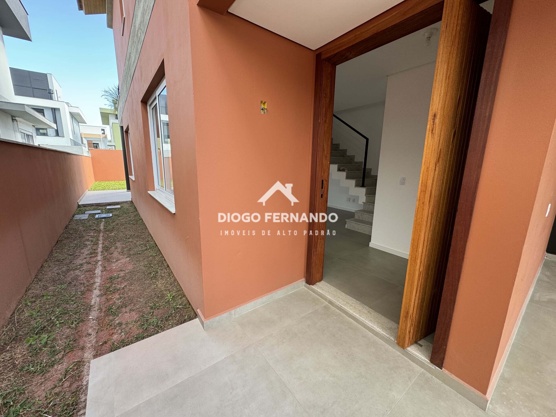 Casa à venda com 3 quartos, 159m² - Foto 4