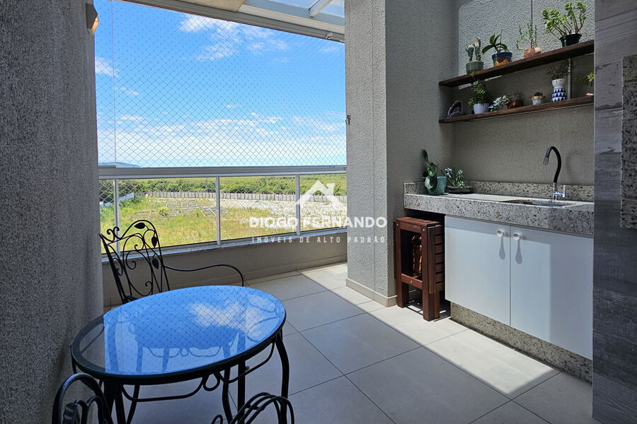 Apartamento à venda com 3 quartos, 96m² - Foto 2