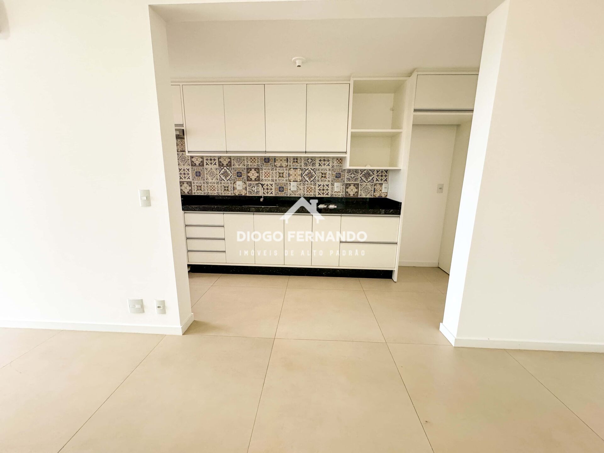 Apartamento para alugar com 2 quartos, 77m² - Foto 4