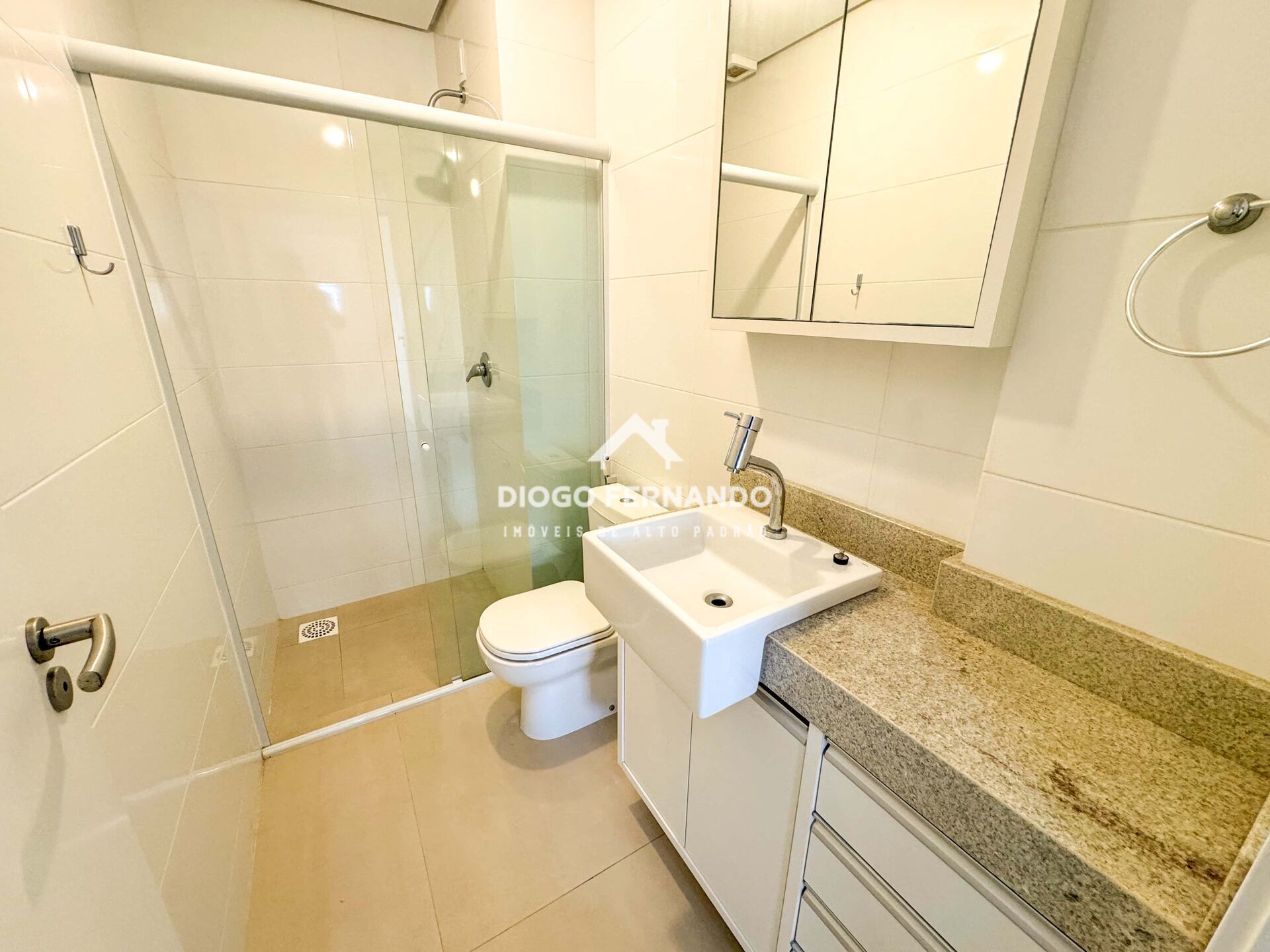 Apartamento para alugar com 2 quartos, 77m² - Foto 14