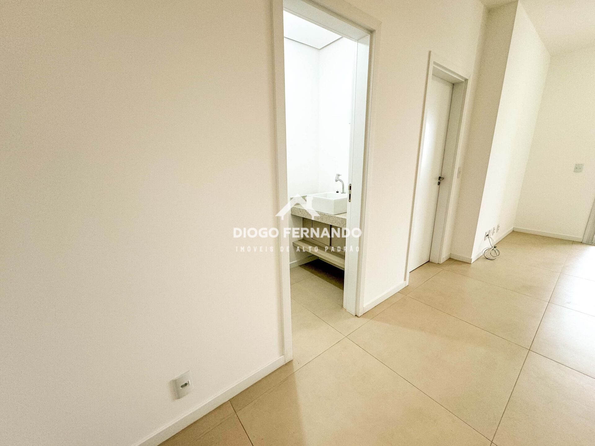 Apartamento para alugar com 2 quartos, 77m² - Foto 11