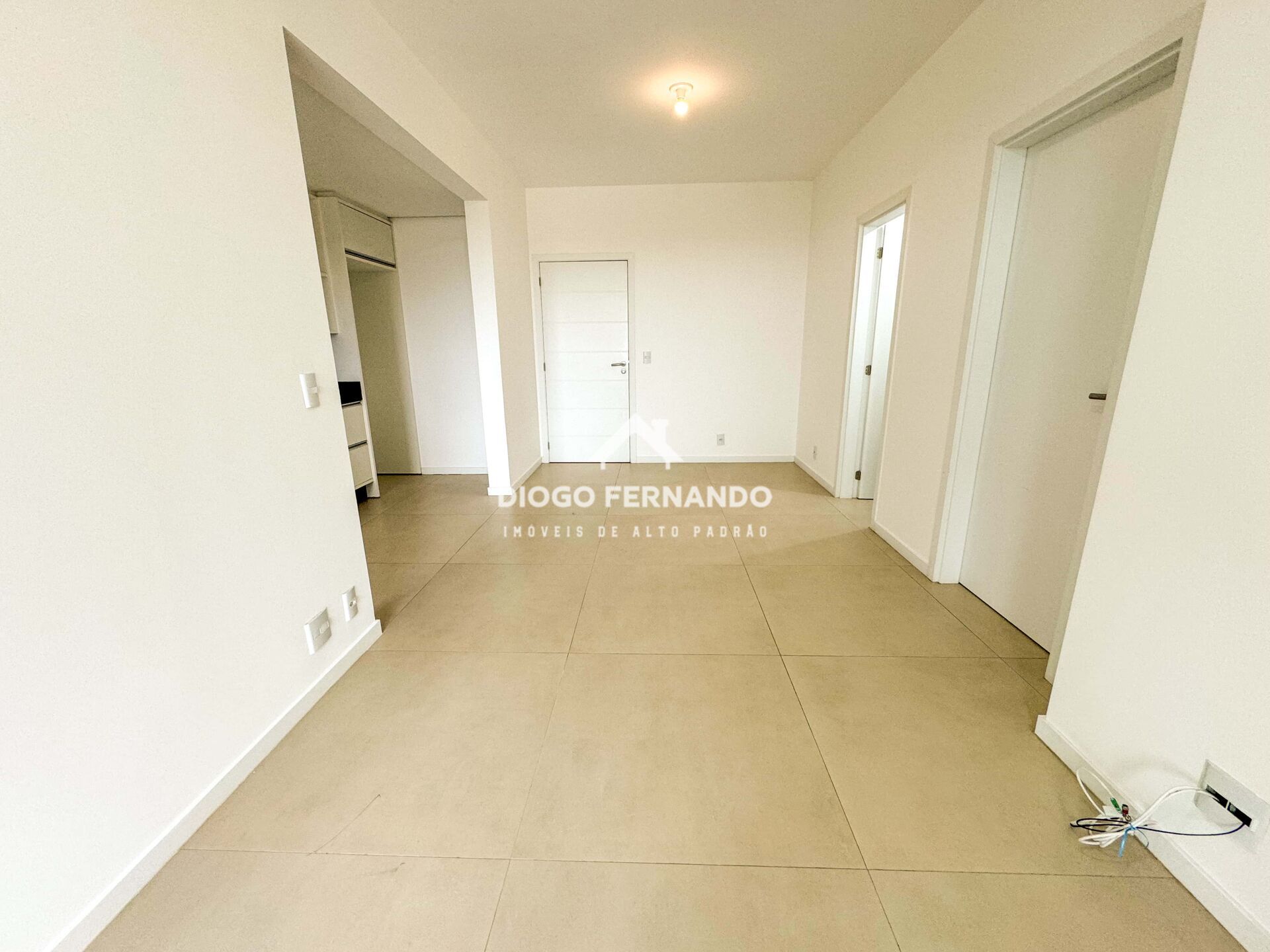 Apartamento para alugar com 2 quartos, 77m² - Foto 9