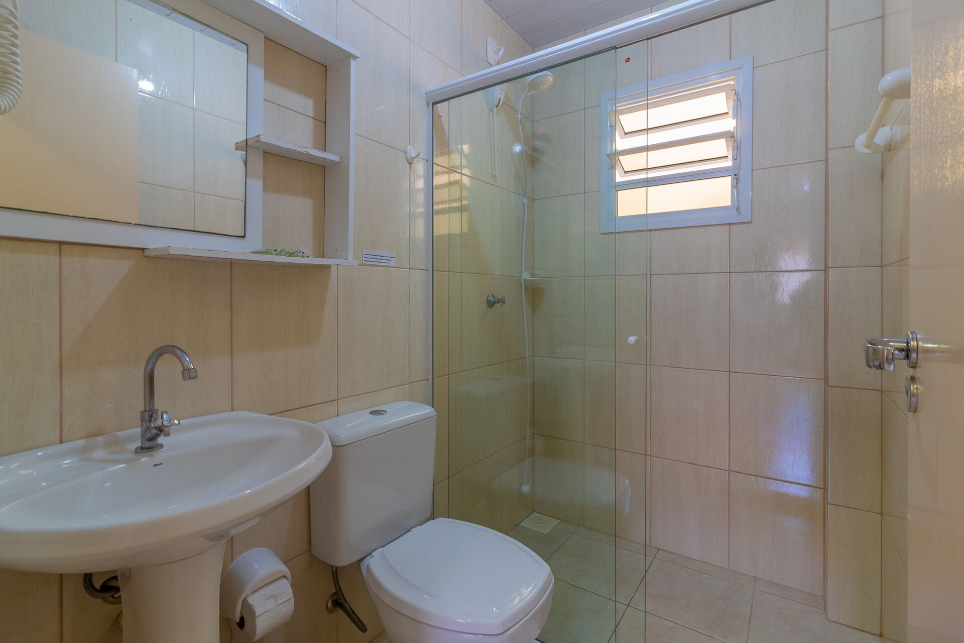 Apartamento para alugar com 2 quartos, 75m² - Foto 11