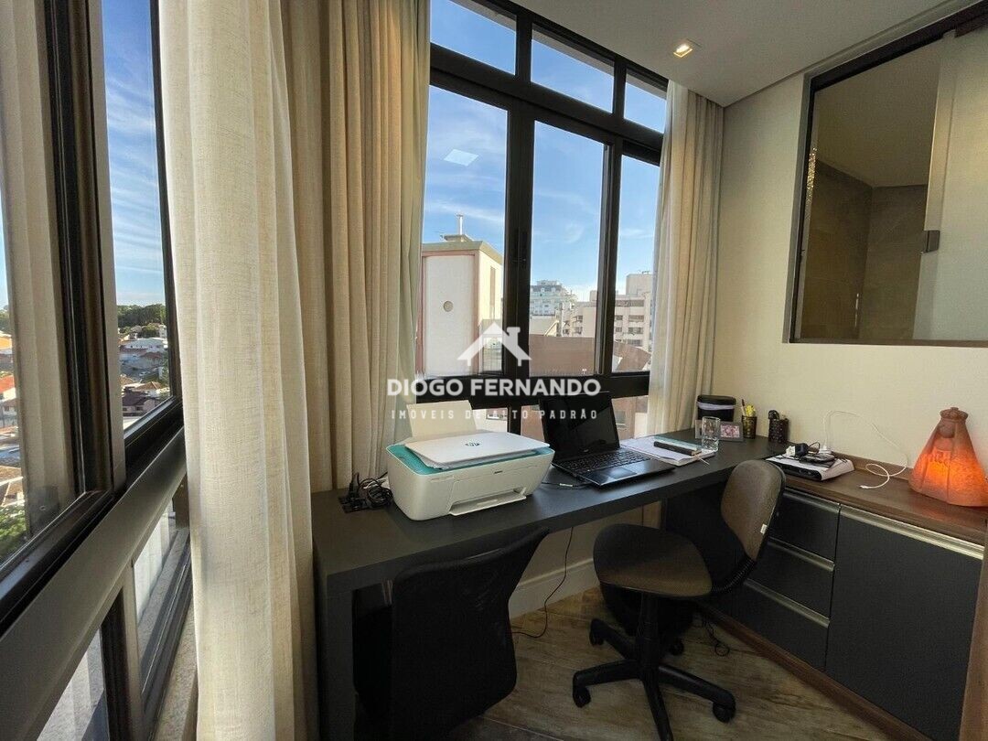 Apartamento à venda com 3 quartos, 209m² - Foto 18