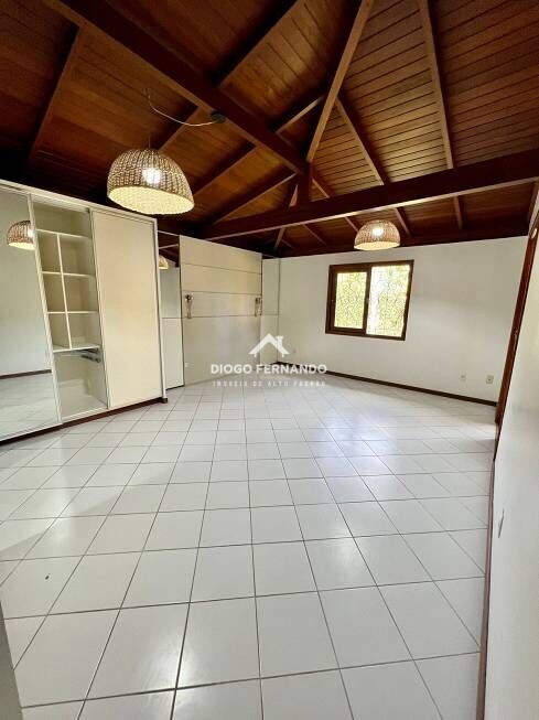 Casa à venda com 3 quartos, 207m² - Foto 7