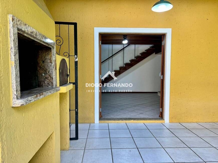 Casa à venda com 3 quartos, 207m² - Foto 3