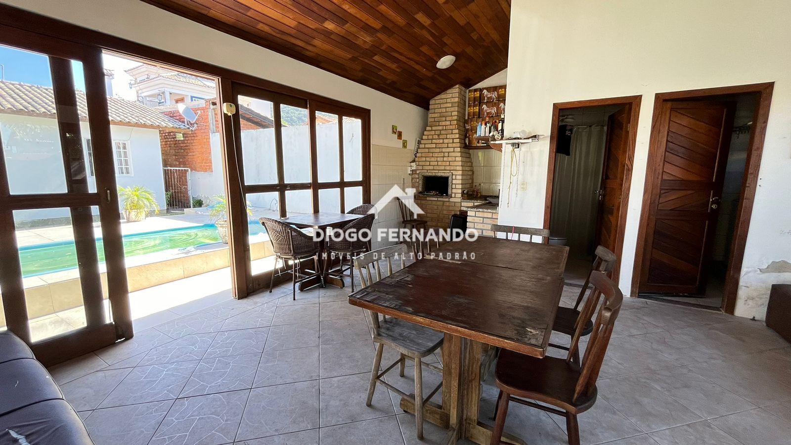 Casa à venda com 2 quartos, 114m² - Foto 8