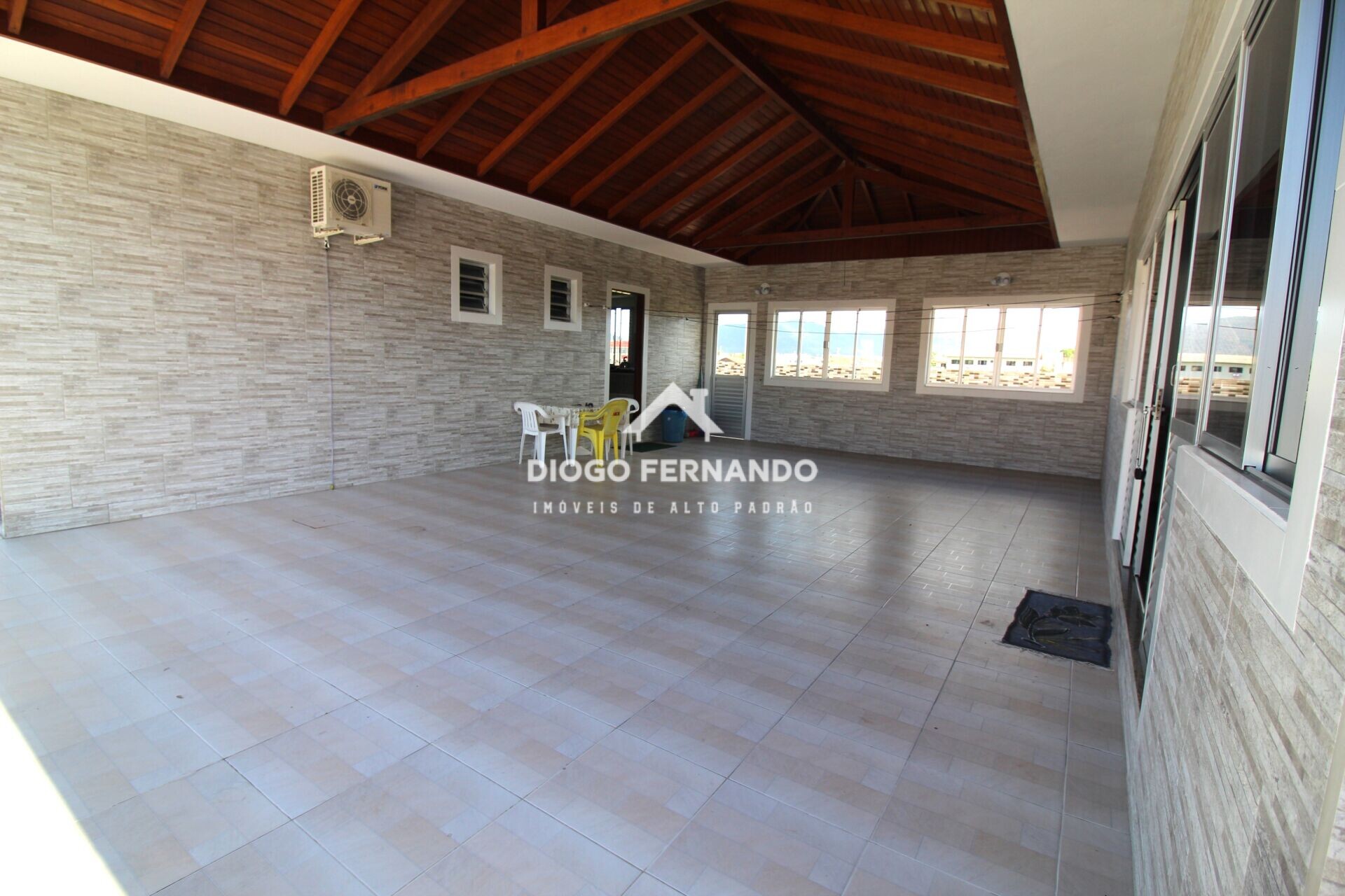 Casa à venda com 4 quartos, 235m² - Foto 11