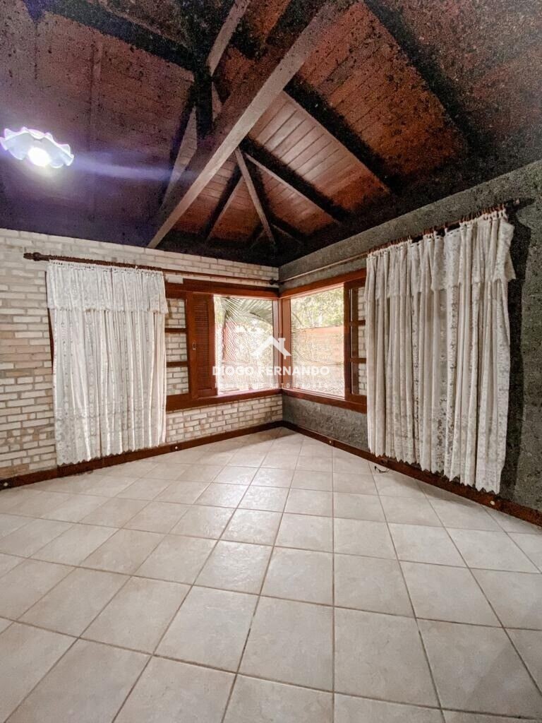 Casa à venda com 4 quartos, 370m² - Foto 15