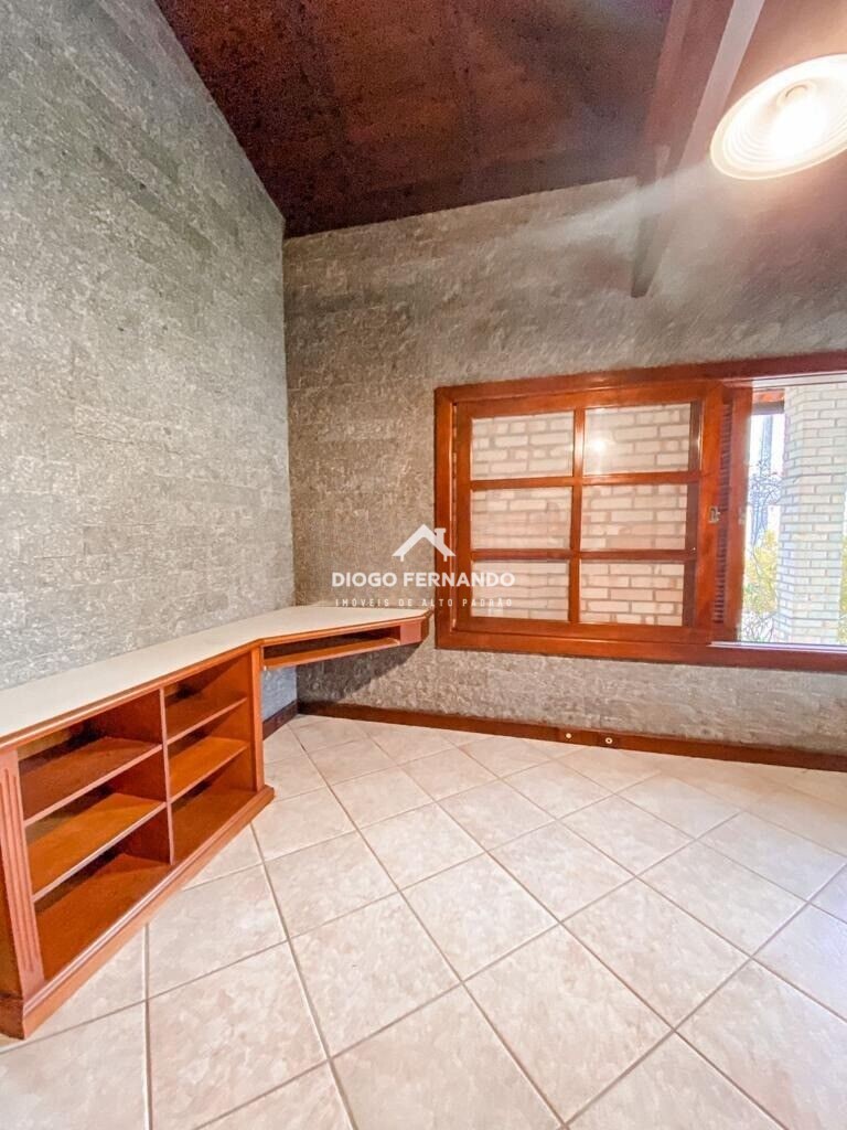 Casa à venda com 4 quartos, 370m² - Foto 17