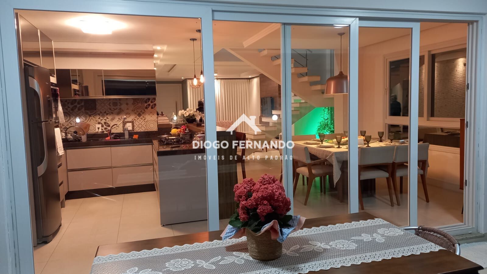 Casa à venda com 3 quartos, 262m² - Foto 33