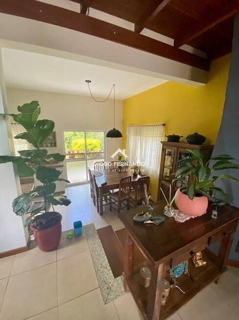 Casa à venda com 3 quartos, 230m² - Foto 8