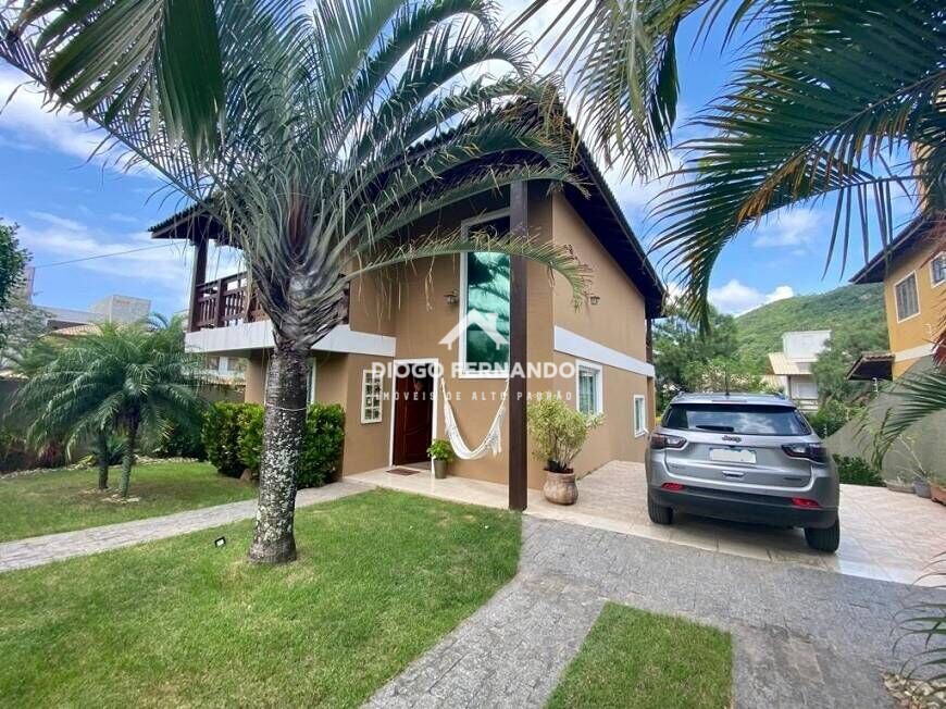 Casa à venda com 3 quartos, 230m² - Foto 1