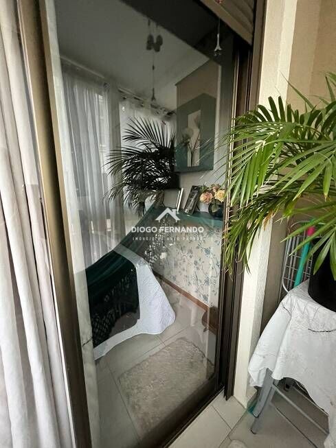 Apartamento à venda com 2 quartos, 75m² - Foto 23