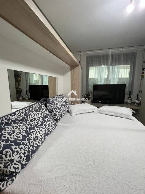 Apartamento à venda com 2 quartos, 75m² - Foto 4