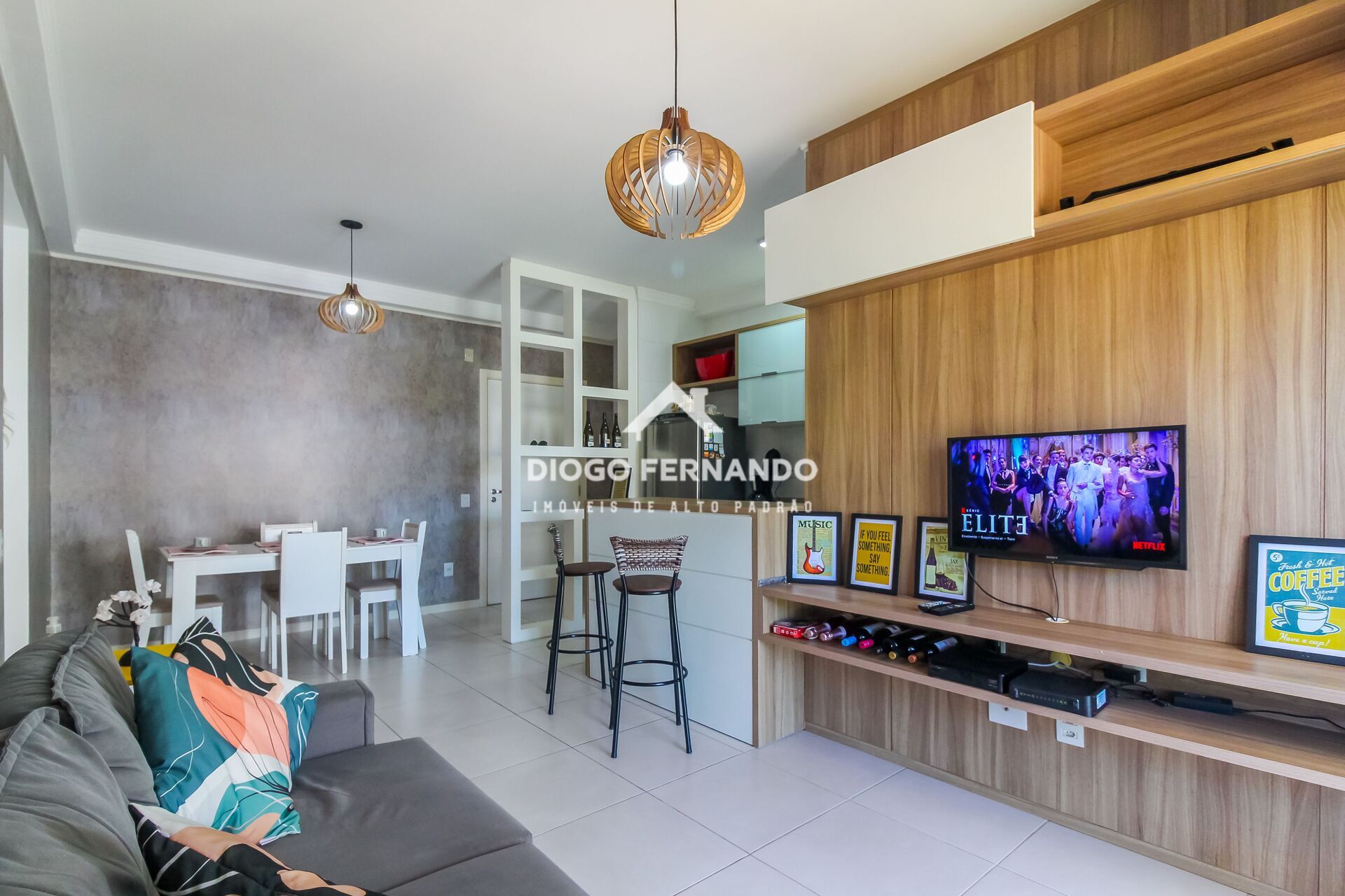 Apartamento à venda com 2 quartos, 84m² - Foto 1