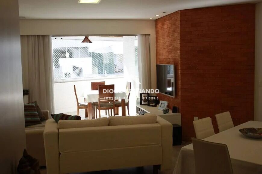 Apartamento à venda com 3 quartos, 110m² - Foto 2