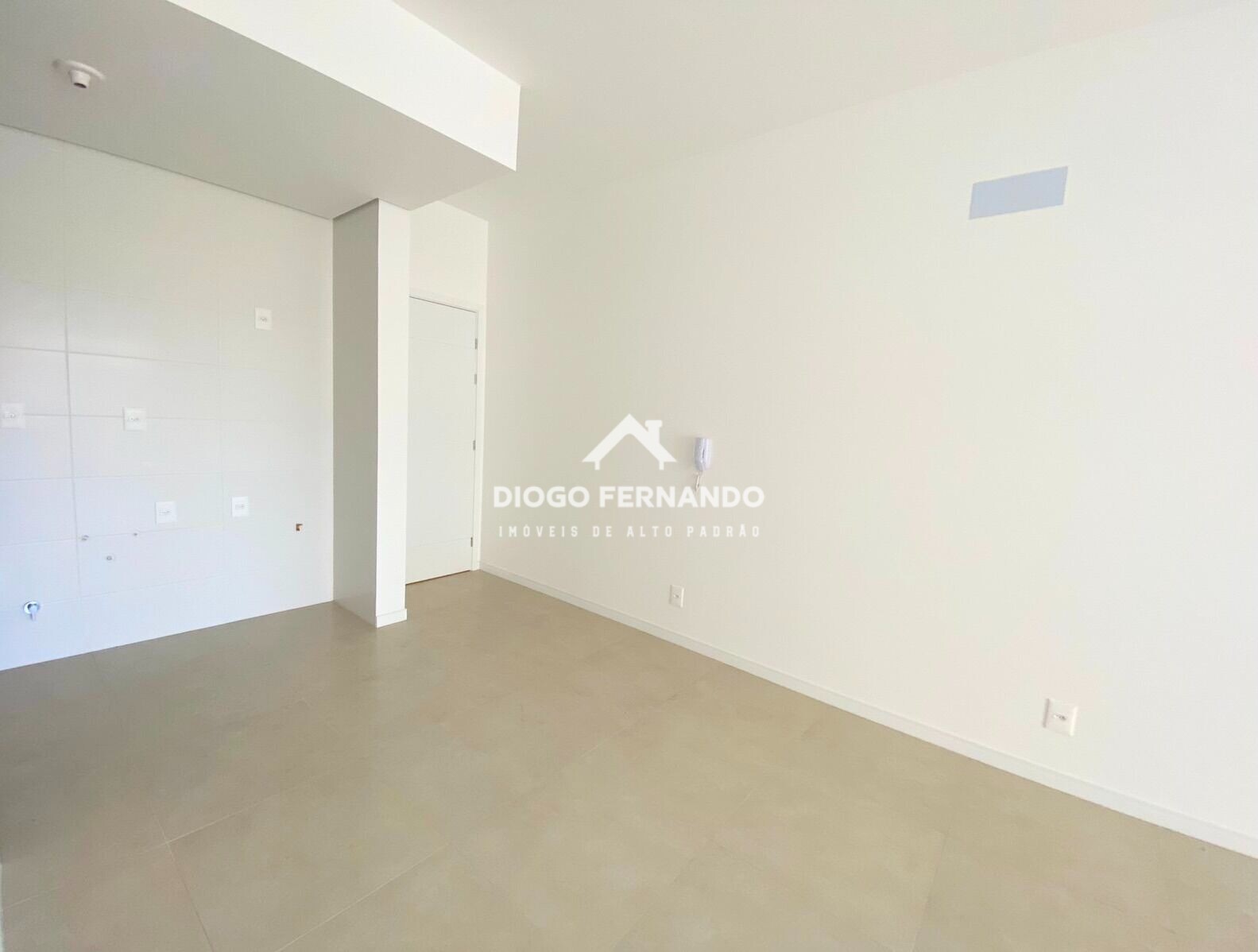 Apartamento à venda com 2 quartos, 80m² - Foto 3