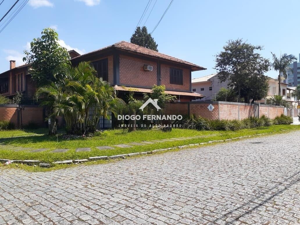 Casa à venda com 5 quartos, 550m² - Foto 4