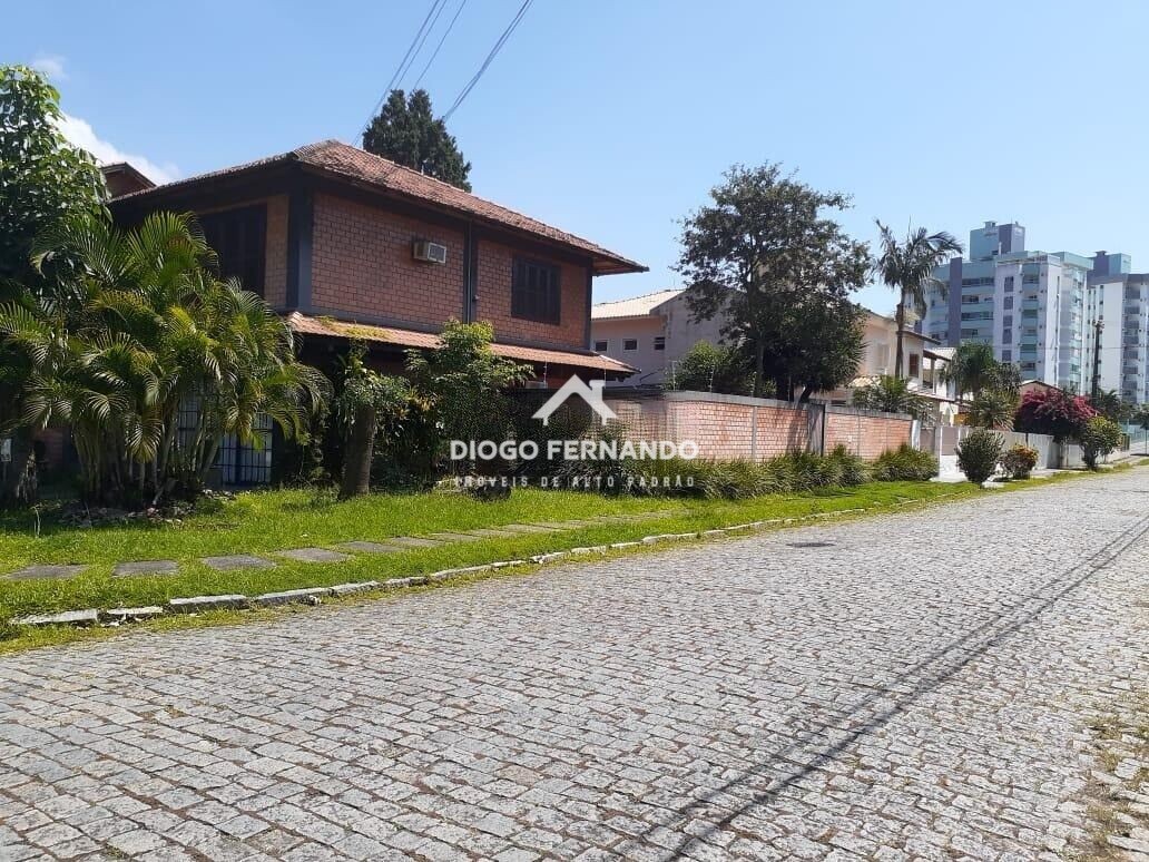 Casa à venda com 5 quartos, 550m² - Foto 3