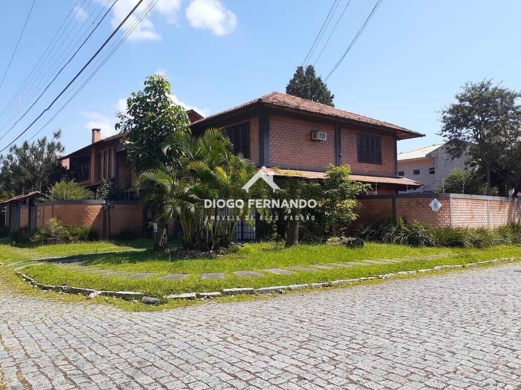 Casa à venda com 5 quartos, 550m² - Foto 2