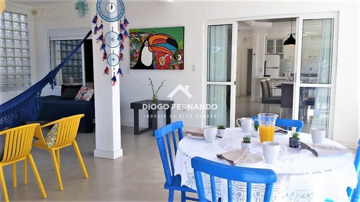 Casa à venda com 5 quartos, 200m² - Foto 5