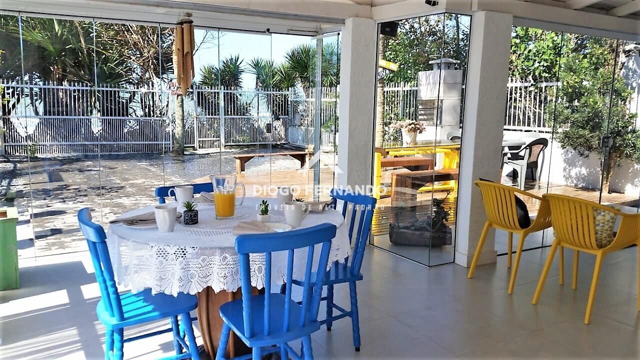 Casa à venda com 5 quartos, 200m² - Foto 9