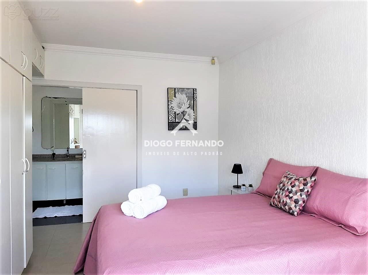 Casa à venda com 5 quartos, 200m² - Foto 11