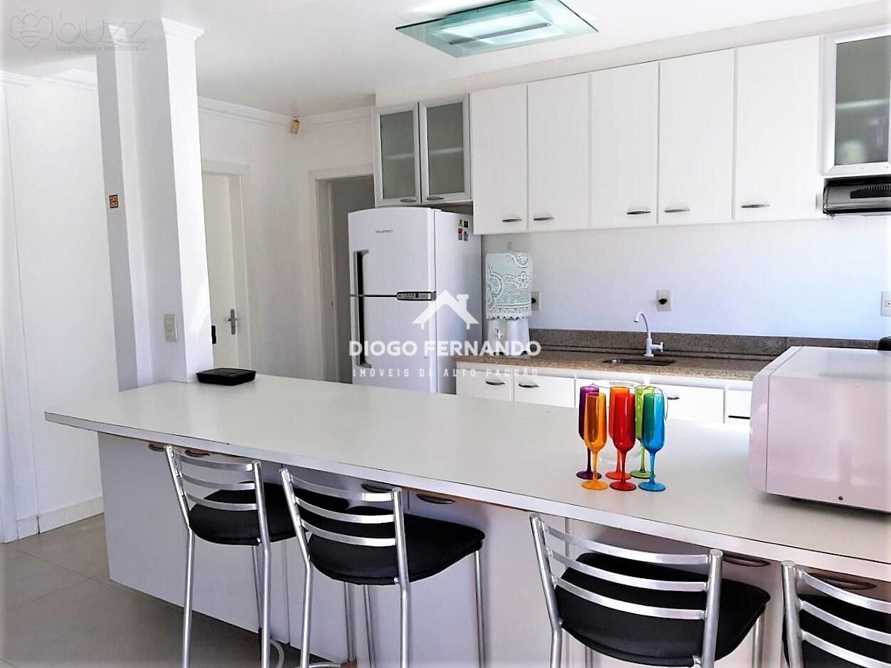 Casa à venda com 5 quartos, 200m² - Foto 7