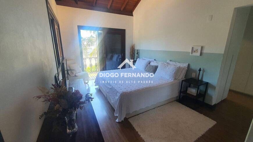 Casa à venda com 3 quartos, 210m² - Foto 25