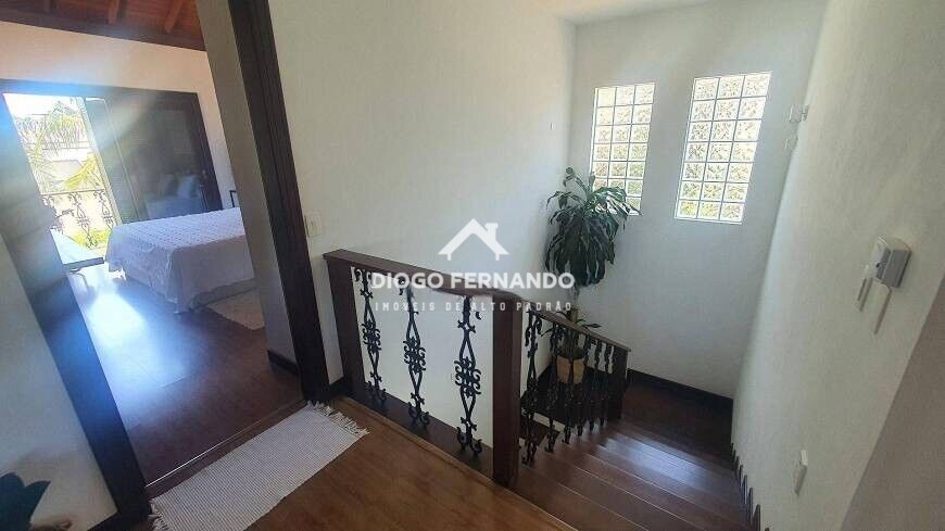 Casa à venda com 3 quartos, 210m² - Foto 24