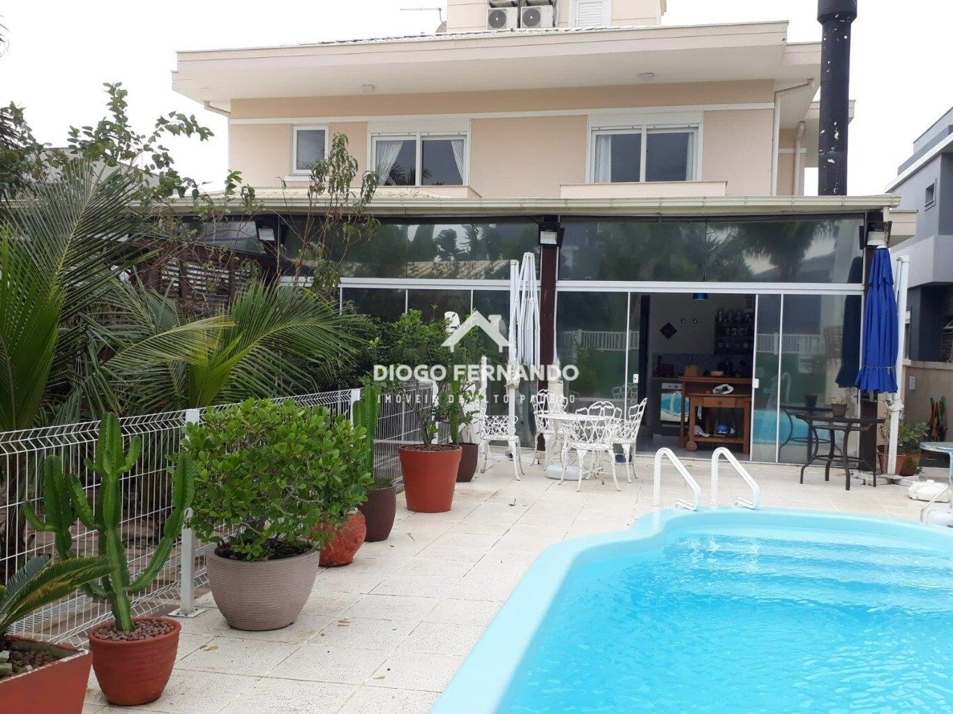 Casa, 5 quartos, 313 m² - Foto 1