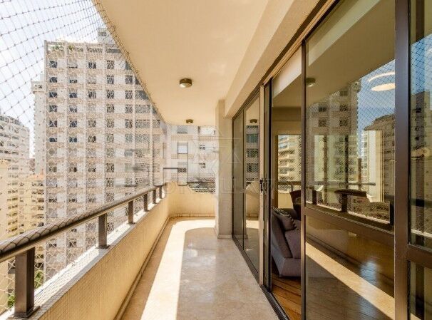 Apartamento à venda com 4 quartos, 246m² - Foto 2