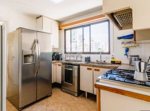 Apartamento à venda com 4 quartos, 246m² - Foto 17