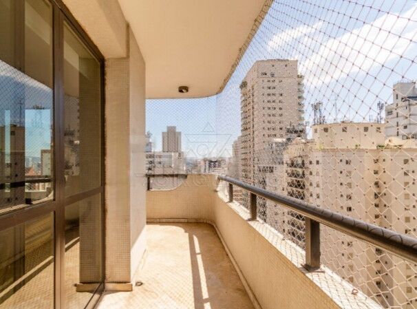 Apartamento à venda com 4 quartos, 246m² - Foto 3