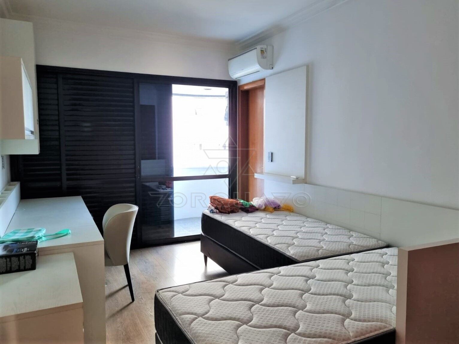 Apartamento à venda com 4 quartos, 240m² - Foto 11