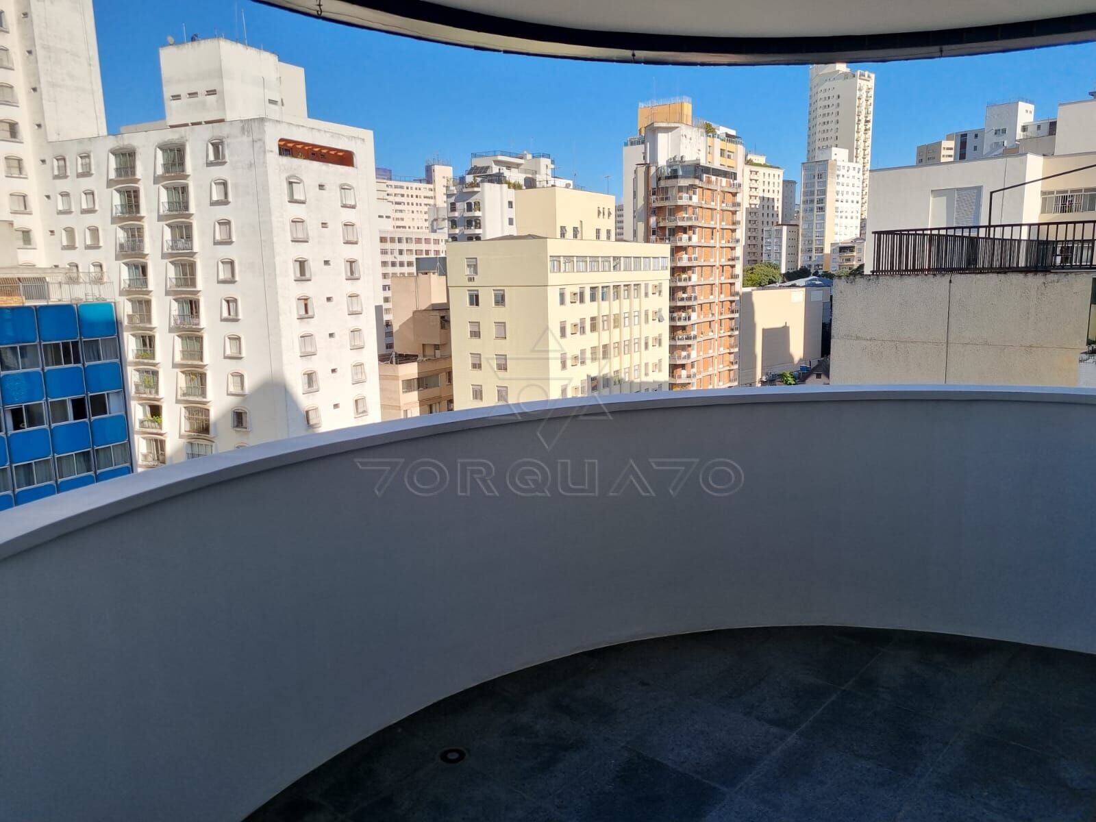 Apartamento à venda com 4 quartos, 240m² - Foto 5