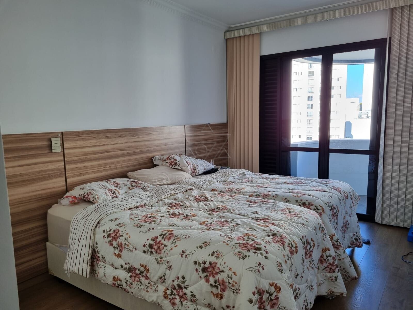 Apartamento à venda com 4 quartos, 240m² - Foto 12