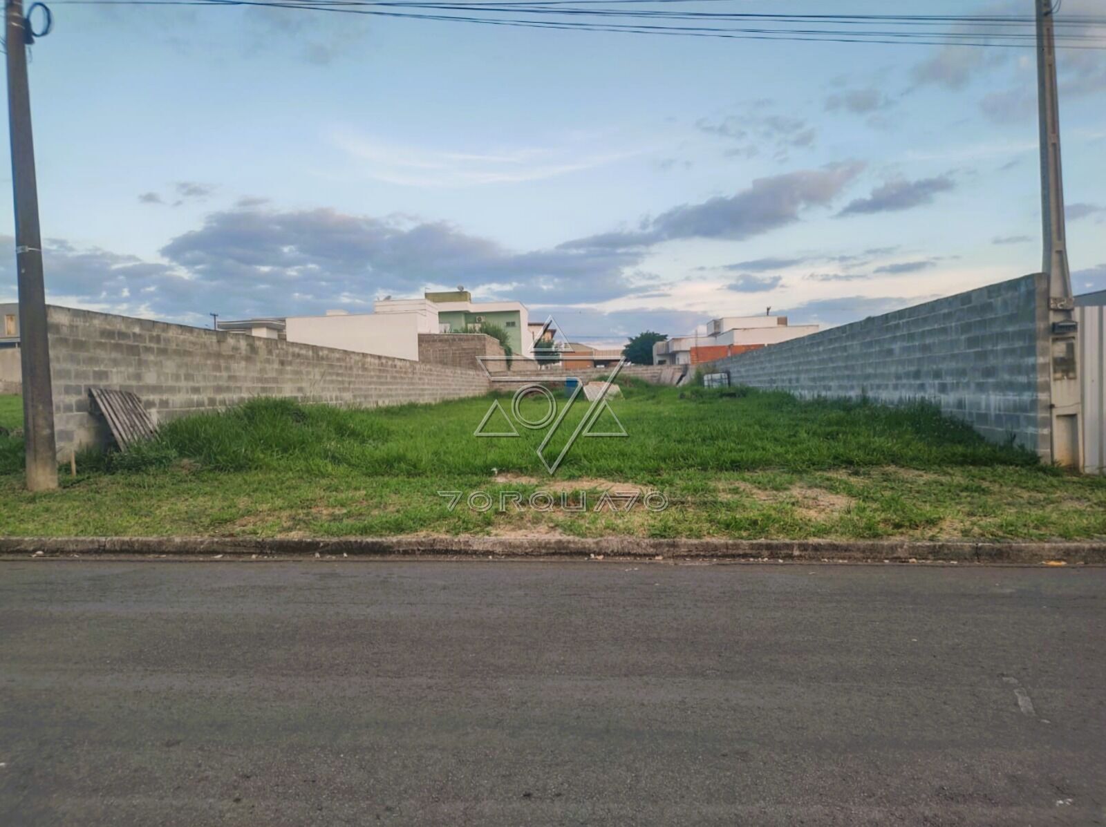 Terreno à venda, 500m² - Foto 1