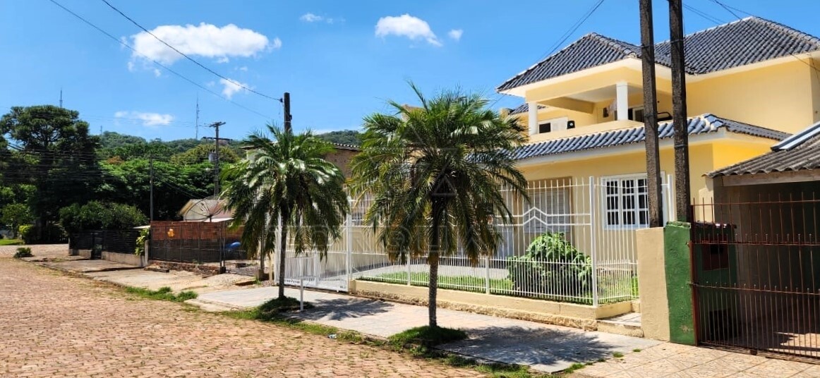 Sobrado à venda com 5 quartos, 253m² - Foto 2