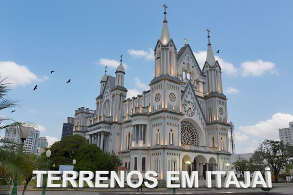 Terrenos à Venda no Litoral Norte de SC: Guia Estratégico para Investidores